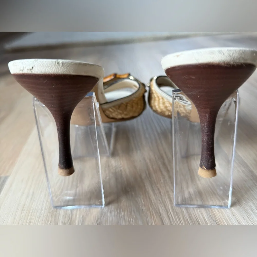 GUCCI Tan/Cream + Rafia Women's Mules in great condition - Picture 2 of 9